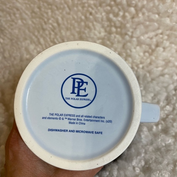 Warner Bros. “The Polar Express “ 3D Collectible Mug Set of Two - Picture 5 of 6